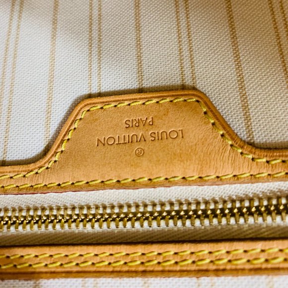 Louis Vuitton Delightful PM in Damier Azur - Picture 15 of 16